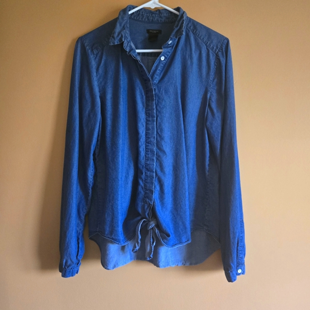 Ann Taylor Factory Denim Tie Top PTP=18.5"
